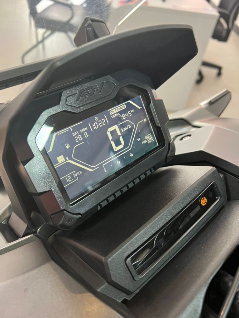 honda adv 150 gasolina 20242