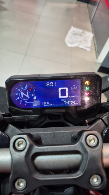honda cb 650r 649 gasolina 20244