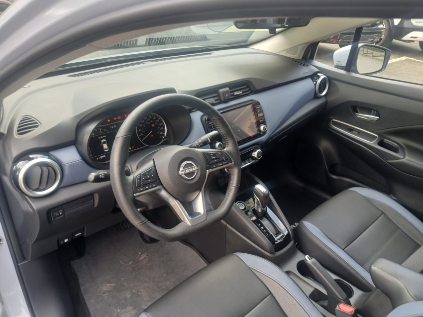 nissan versa 1.6 16v flex exclusive xtronic 4p automatico 2025