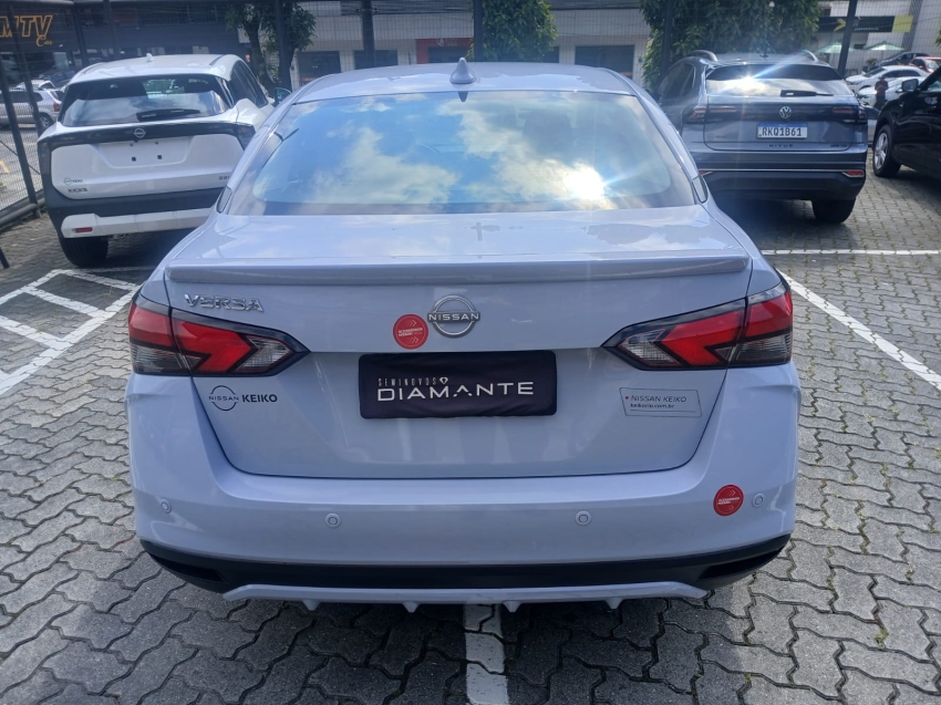 nissan versa 1.6 16v flex exclusive xtronic 4p automatico 2025