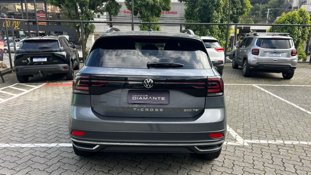 volkswagen t-cross 1.0 200 tsi total flex comfortline automatico 4p 2022