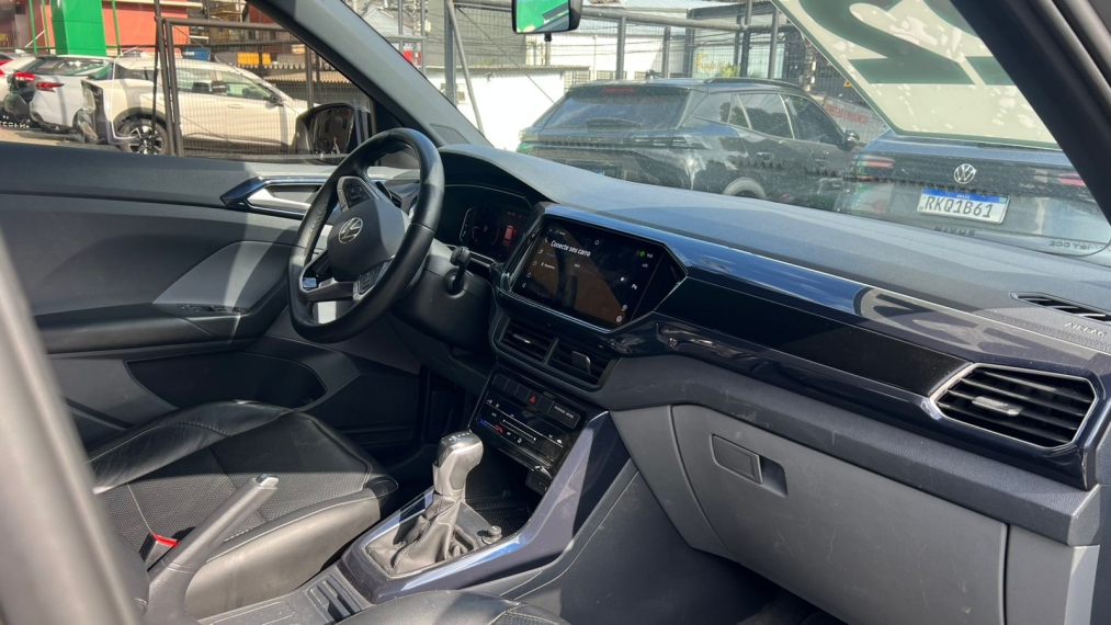 volkswagen t-cross 1.0 200 tsi total flex comfortline automatico 4p 2022