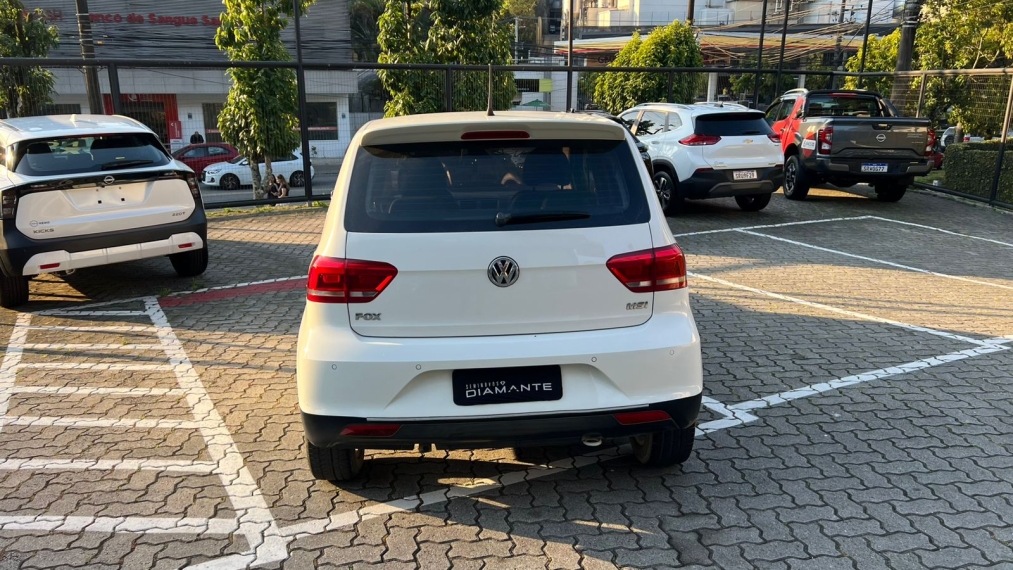 volkswagen fox 1.6 msi comfortline 8v flex 4p manual 5p 2016