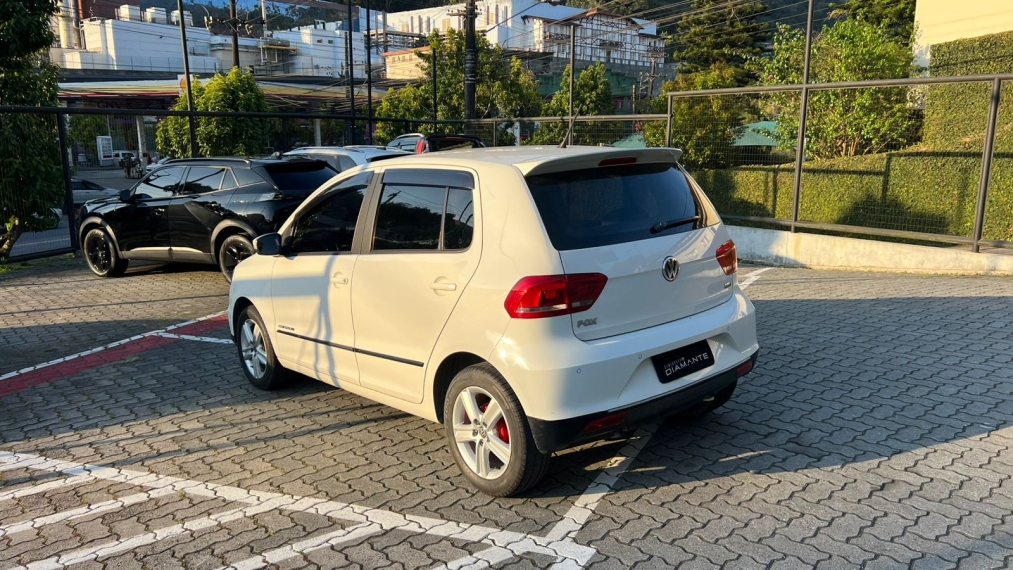 volkswagen fox 1.6 msi comfortline 8v flex 4p manual 5p 2016