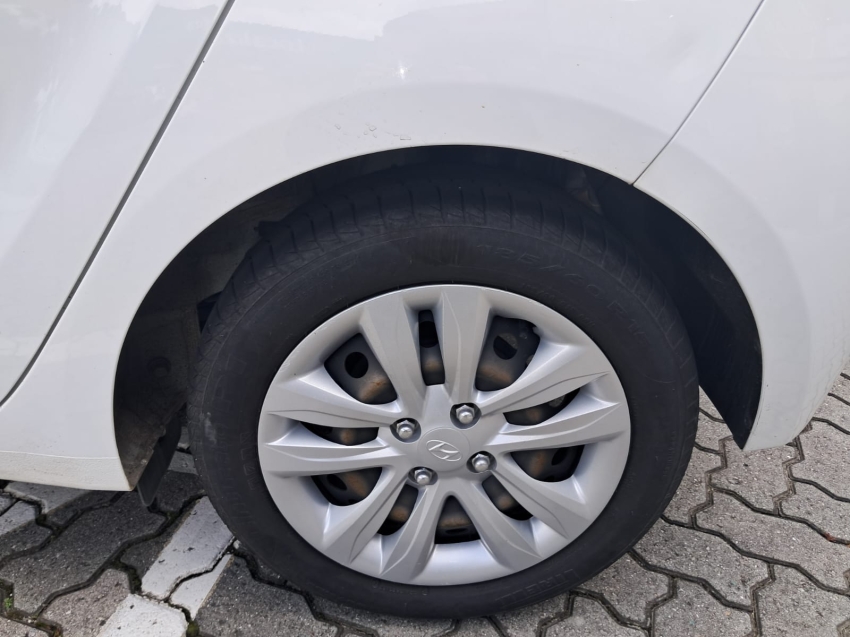 hyundai hb20 1.6 comfort plus 16v flex 4p manual 5p 201614