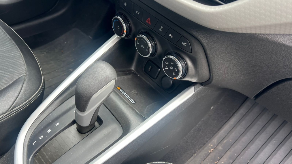 chevrolet onix 1.0 turbo flex plus premier automatico 5p 202311