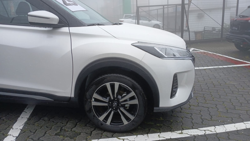 nissan kicks play 1.6 16v flexstart advance plus xtronic flex 4p automatico 20251
