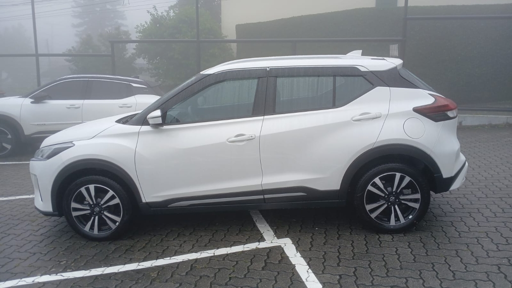 nissan kicks play 1.6 16v flexstart advance plus xtronic flex 4p automatico 20255
