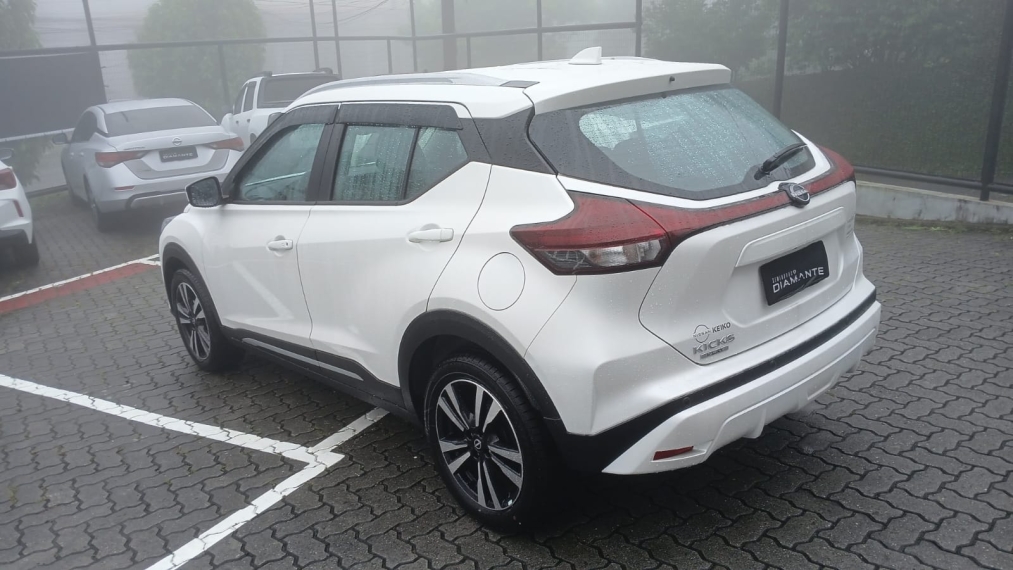 nissan kicks play 1.6 16v flexstart advance plus xtronic flex 4p automatico 202510