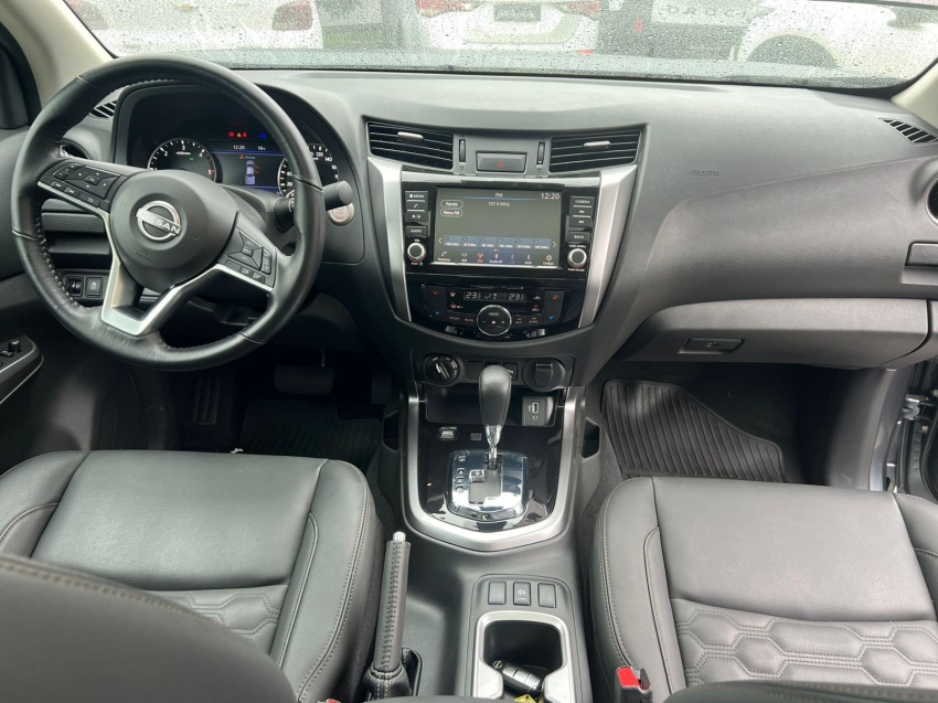 nissan frontier 2.3 16v turbo diesel platinum cd 4x4 automatico 2.2 4p 202512