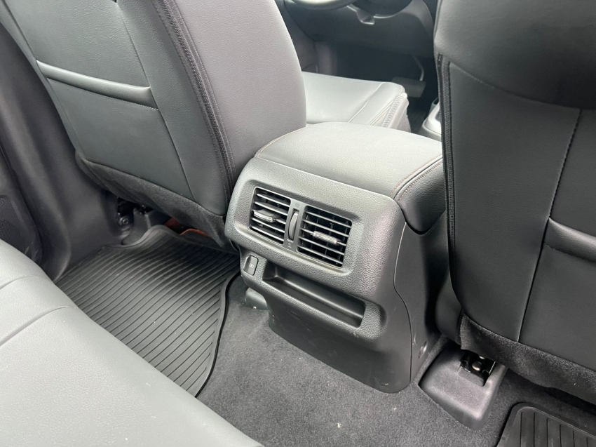 nissan frontier 2.3 16v turbo diesel platinum cd 4x4 automatico 2.2 4p 202514