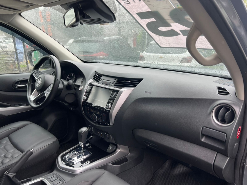 nissan frontier 2.3 16v turbo diesel platinum cd 4x4 automatico 2.2 4p 202522