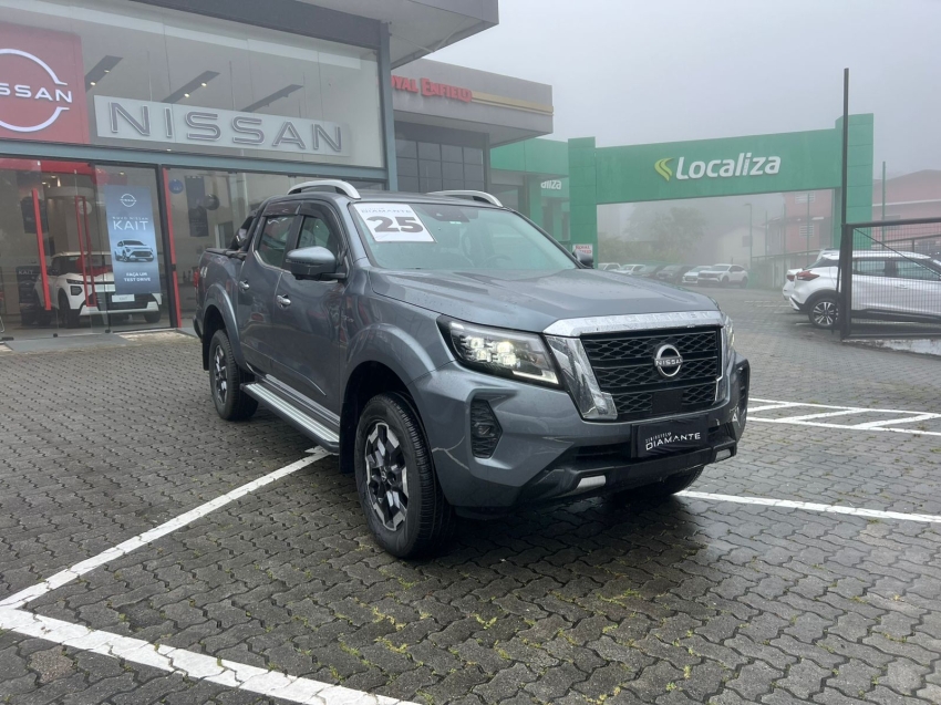nissan frontier 2.3 16v turbo diesel platinum cd 4x4 automatico 2.2 4p 202524