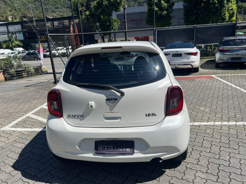 nissan march 1.6 sl 16v flexstart 4p xtronic flex 5p automatico 20202