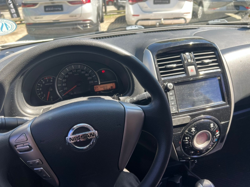 nissan march 1.6 sl 16v flexstart 4p xtronic flex 5p automatico 20206