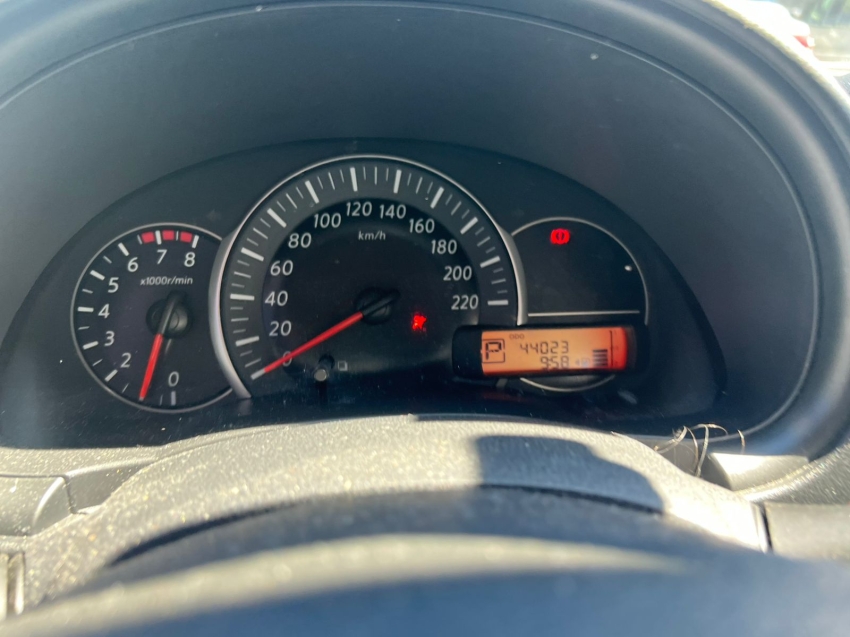 nissan march 1.6 sl 16v flexstart 4p xtronic flex 5p automatico 20208