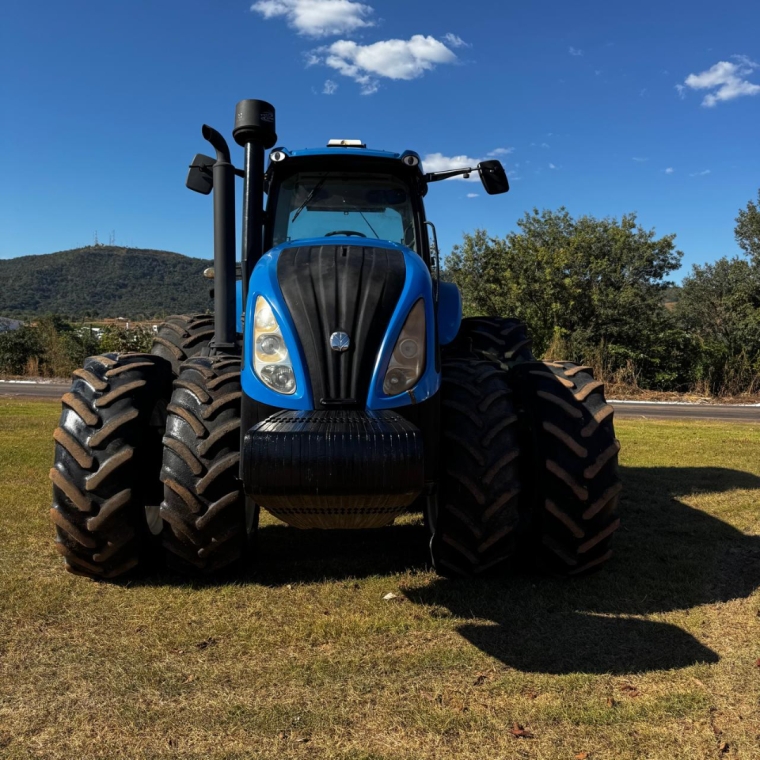 new holland trator t8 385 *3188* diesel 1p semiautomatico 2013