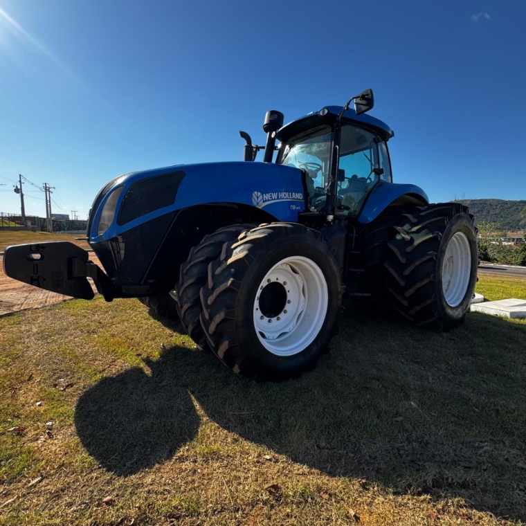 new holland trator t8 385 *3188* diesel 1p semiautomatico 2013
