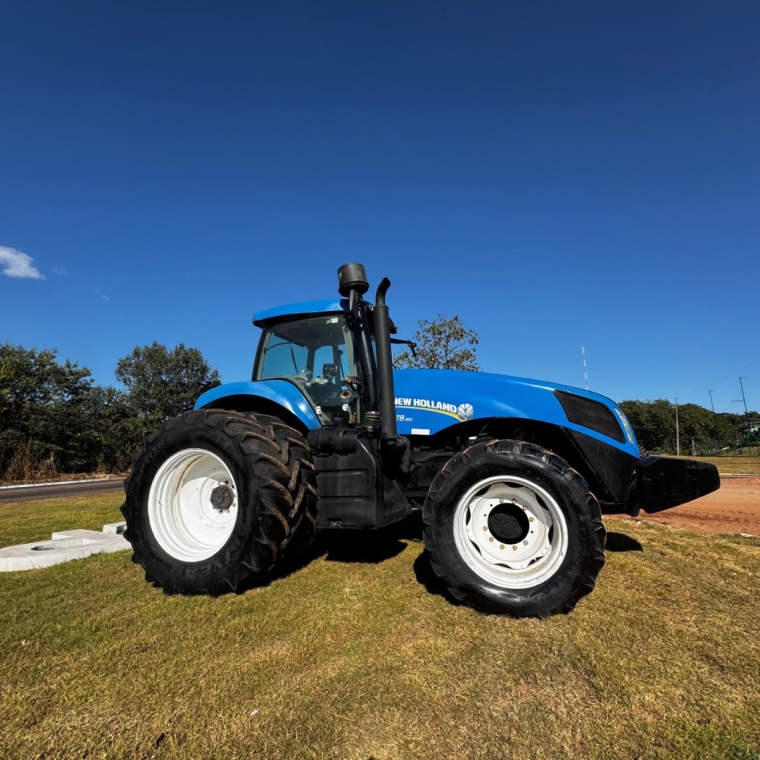 new holland trator t8 385 *3188* diesel 1p semiautomatico 2013