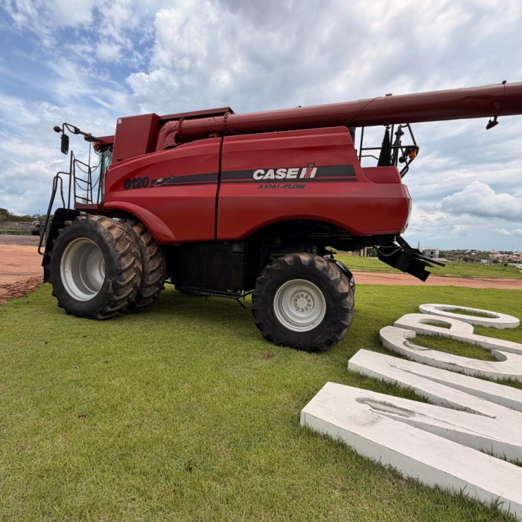 colheitadeira case 8120 35 pes draper 20133