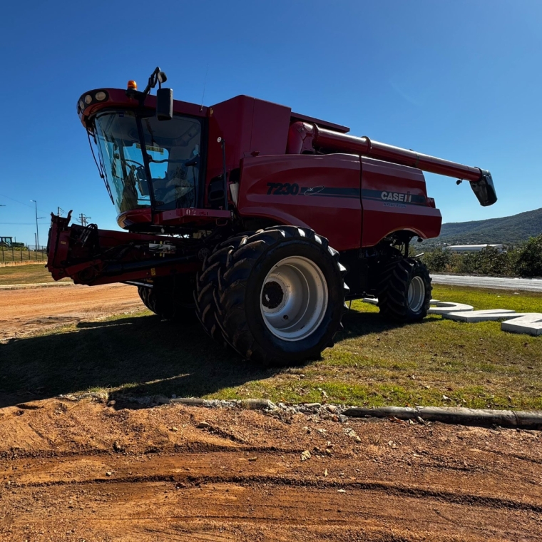 case colheitadeira 7230 . diesel 1p semiautomatico 2015
