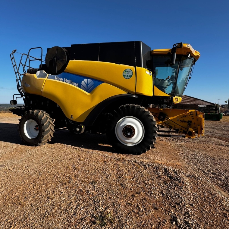 new holland colheitadeira cr 9060 *0165* diesel 1p semiautomatico 2011