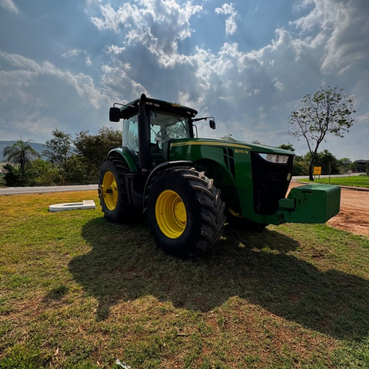 john deere trator 8270r  16f *1027* diesel 1p semiautomatico 2023