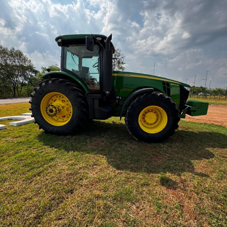 john deere trator 8270r  16f *1027* diesel 1p semiautomatico 2023