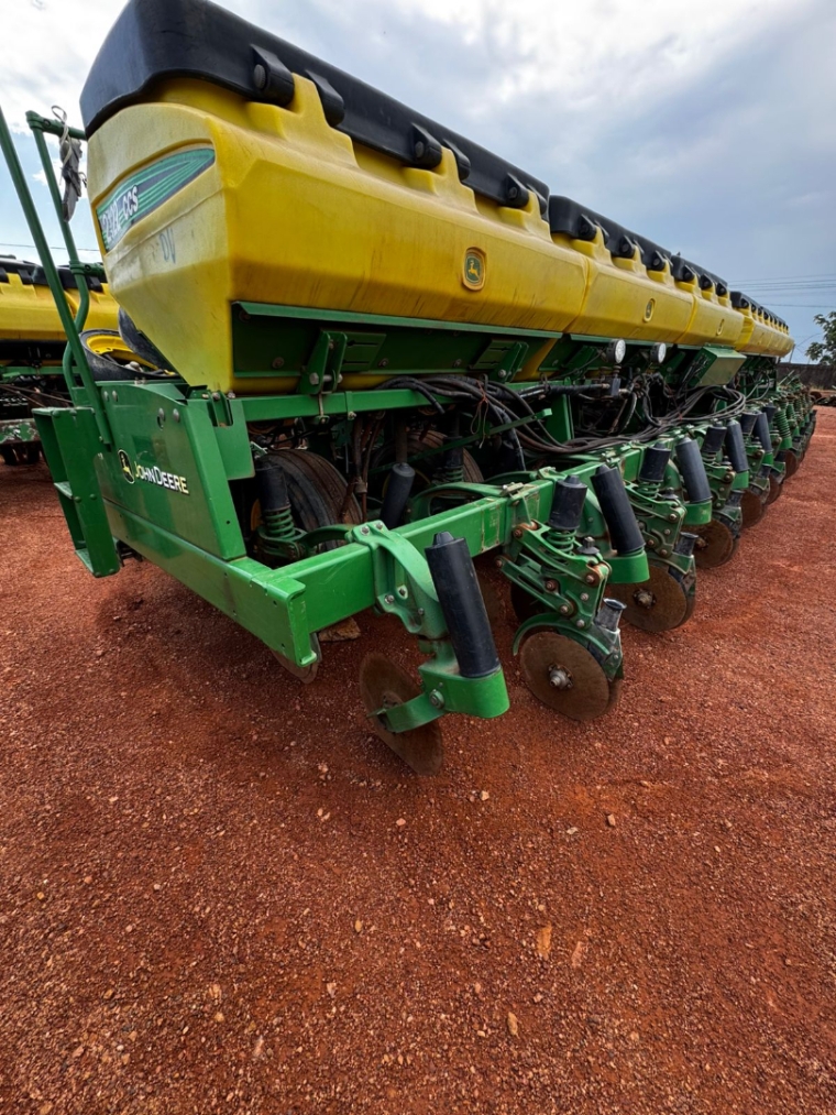 john deere plantadeira 2122 20 linhas *0249* diesel automatico 20181 john deere plantadeira 2122 20 linhas *0249* diesel automatico 20181