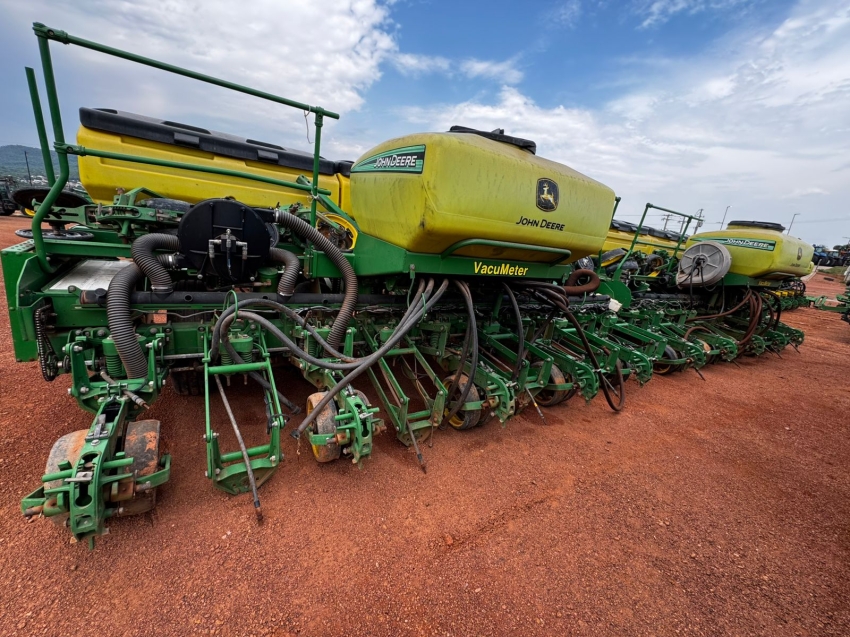 john deere plantadeira 2122 20 linhas *0249* diesel automatico 20182 john deere plantadeira 2122 20 linhas *0249* diesel automatico 20182