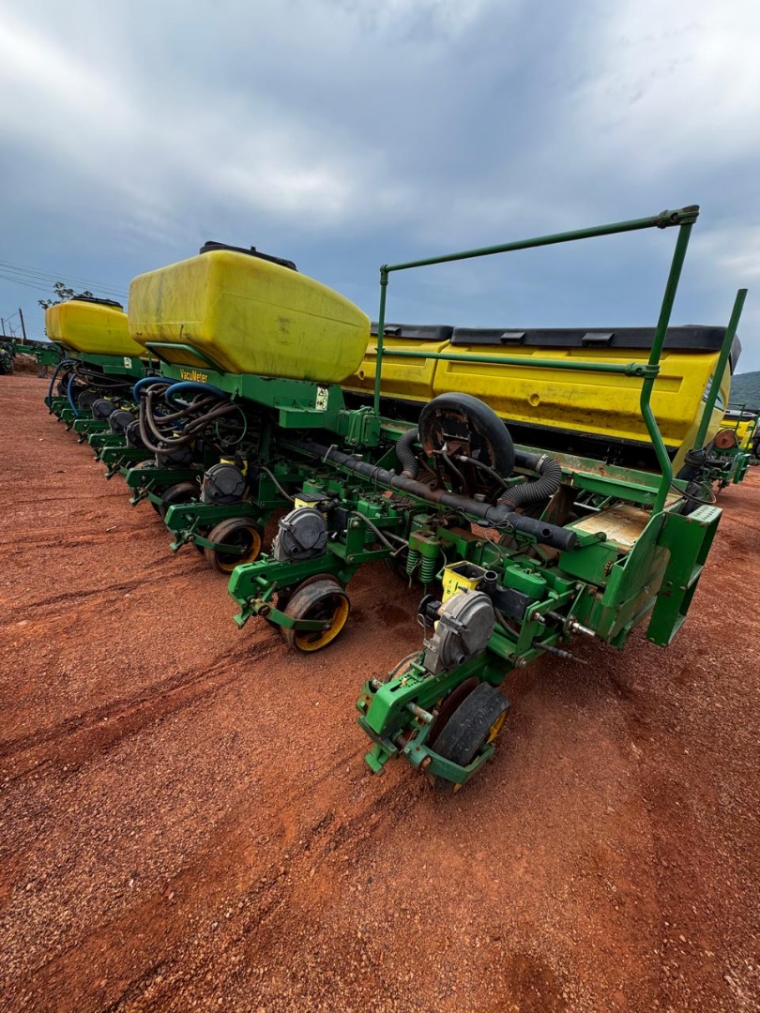 john deere plantadeira 2122 20 linhas *0337* diesel manual 20121 john deere plantadeira 2122 20 linhas *0337* diesel manual 20121