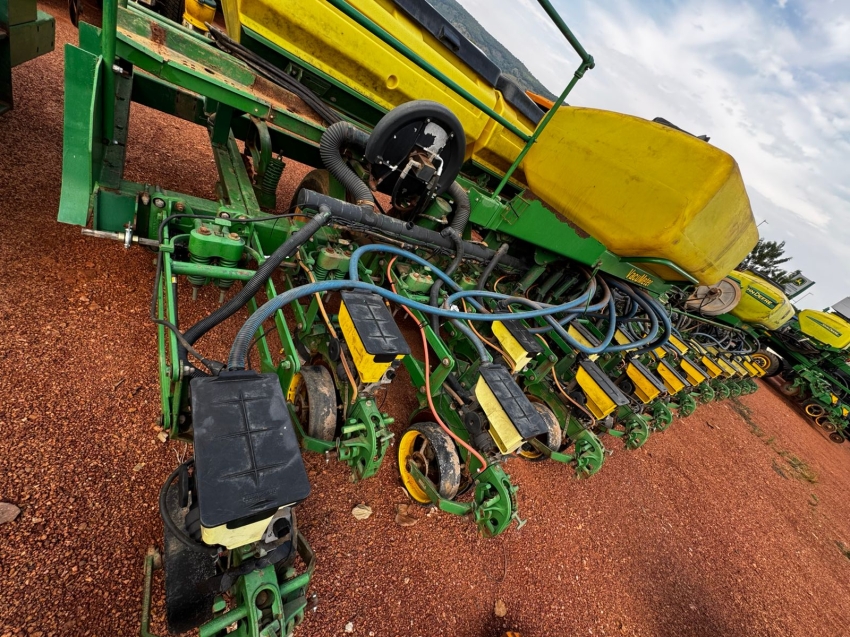 john deere plantadeira 2122 22 linhas tx *5152* diesel manual 20162 john deere plantadeira 2122 22 linhas tx *5152* diesel manual 20162