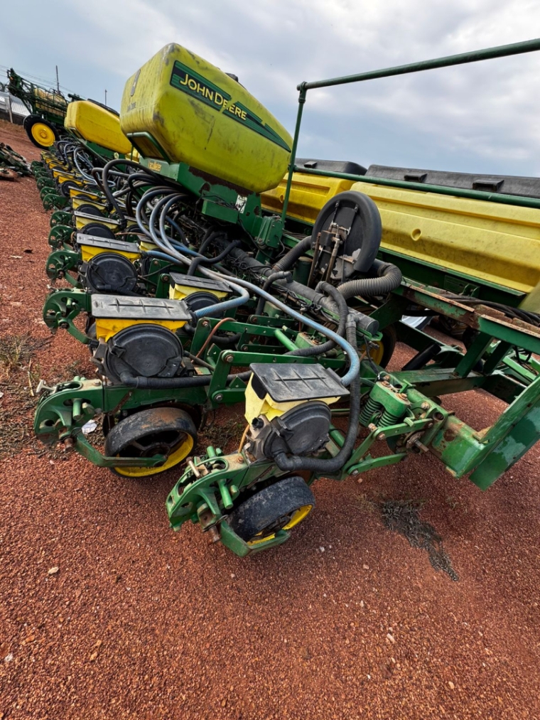 john deere plantadeira 2122 22 linhas tx *5152* diesel manual 20161 john deere plantadeira 2122 22 linhas tx *5152* diesel manual 20161