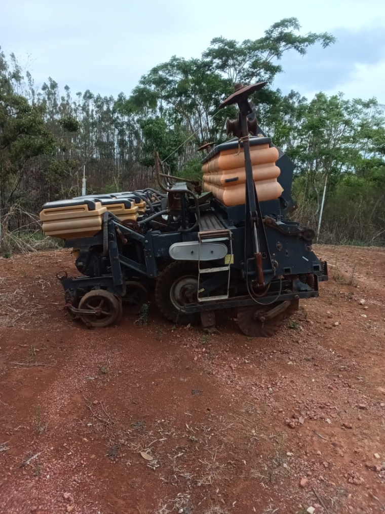 plantadeira valtra hitech bp 1106 20093