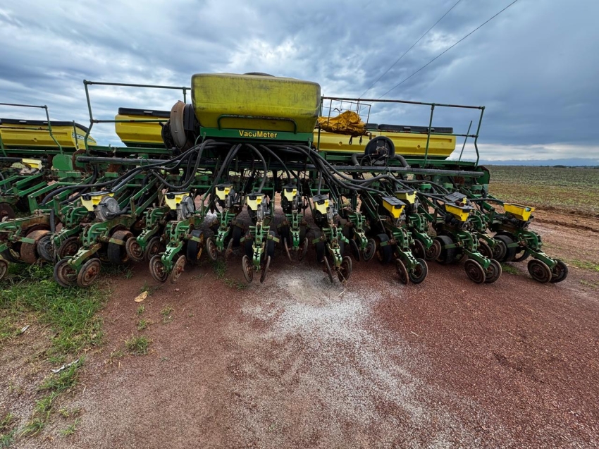 plantadeira john deere 2130 ano 20158
