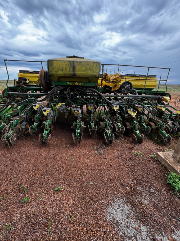 plantadeira john deere 2130 ano 20155