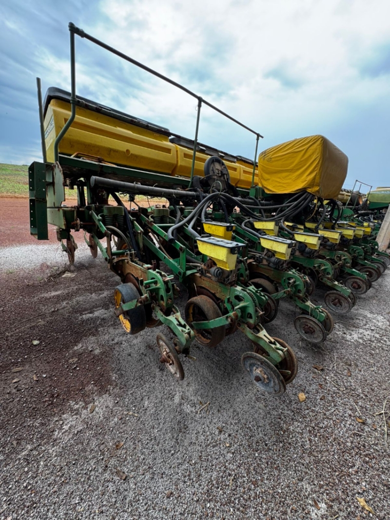 plantadeira john deere 2130 ano 20155