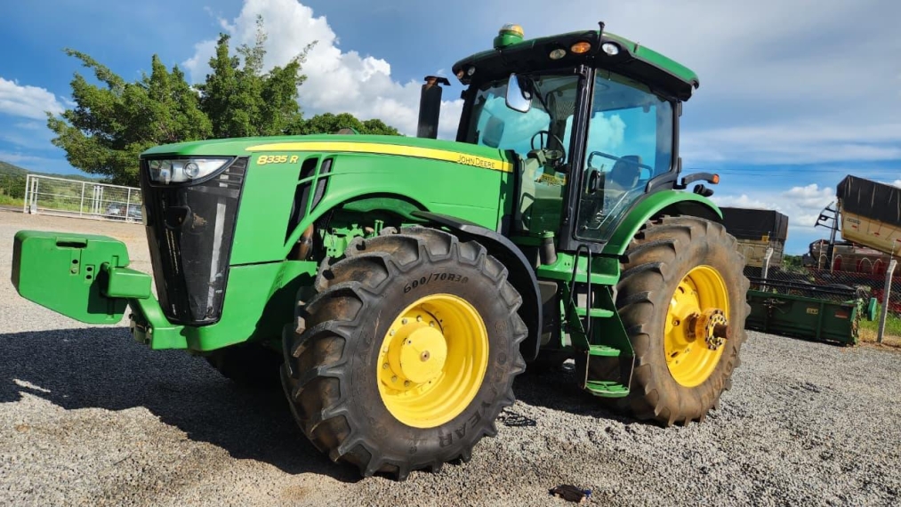 trator john deere 8335r 2013 *8026*
