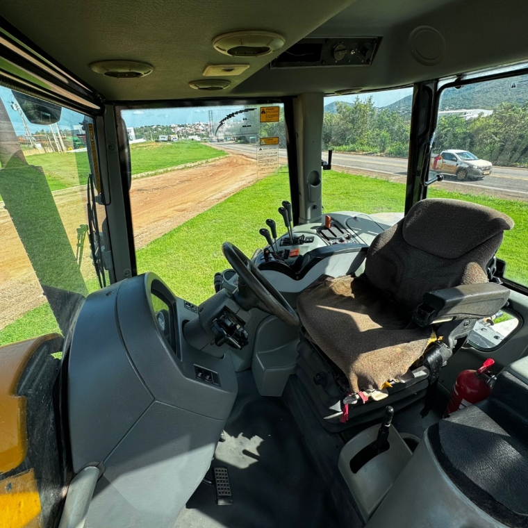 trator valtra bt210 4x4  20124