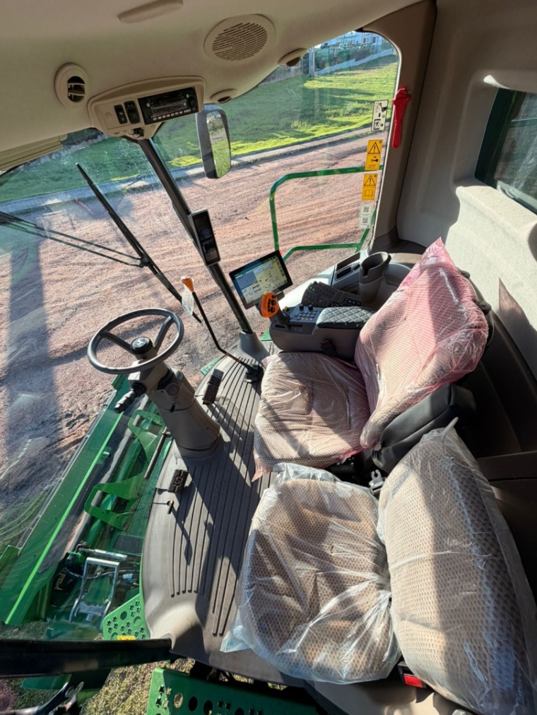 colheitadeira jhon deere s550 ano 20236