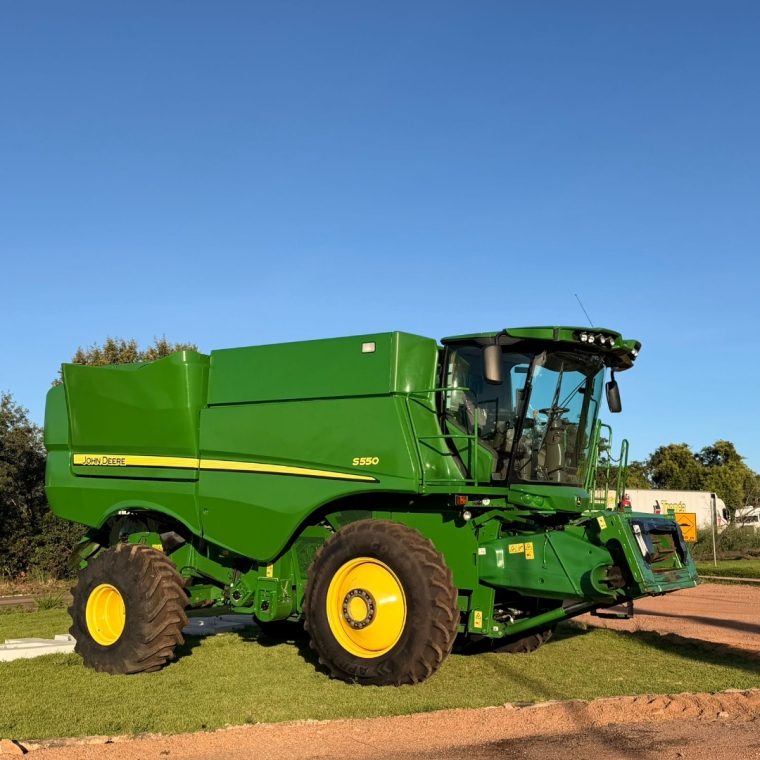 colheitadeira jhon deere s550 ano 20233