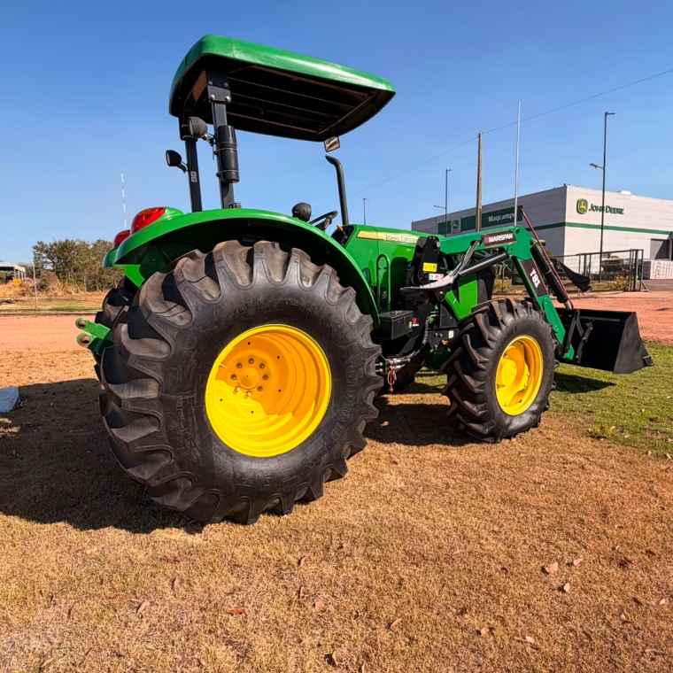 trator john deere 5090e epcc - 12x12 rod. traseiros 23.1-26 / dianteiros 14.9-24 conjunto frontal marispan t81 com concha1