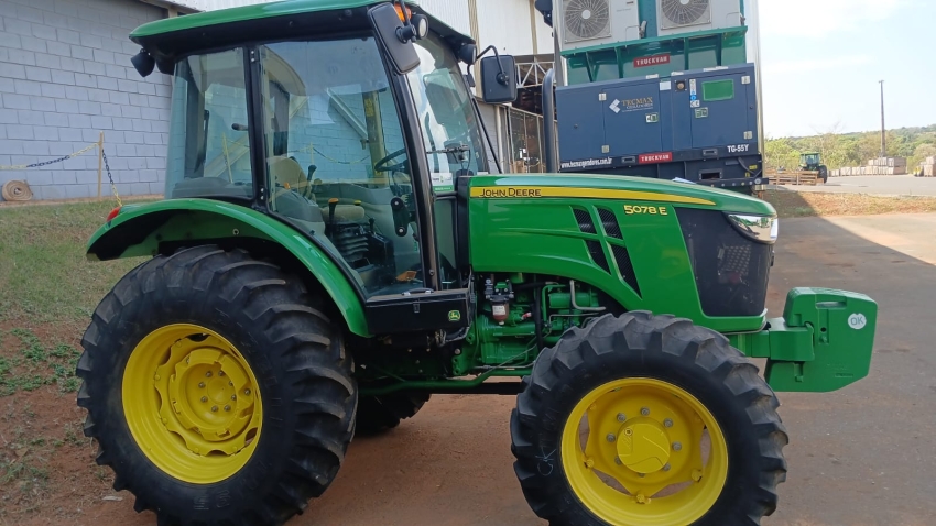 trator john deere  5078e cab-9x32