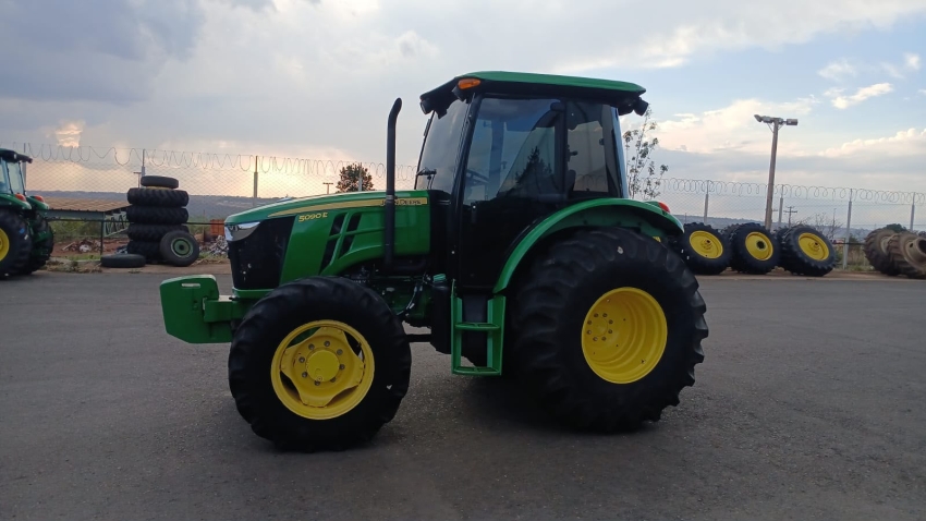 trator jhon deere 5090e ano 20220