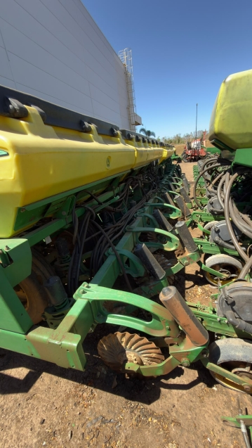 plantadeira john deere 2126 - 24 linhas de 0.50cm / vacuo mecanica ano 20142