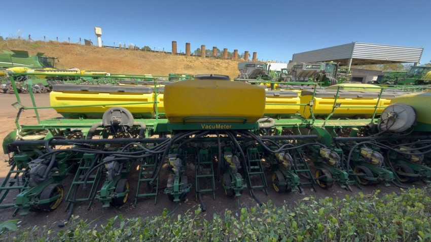 plantadeira john deere 2126 - 24 linhas de 0.50cm / vacuo mecanica ano 20148