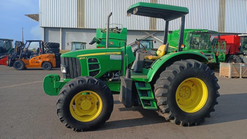 trator john deere 6125j epcc transmissao powrquad ano 20231