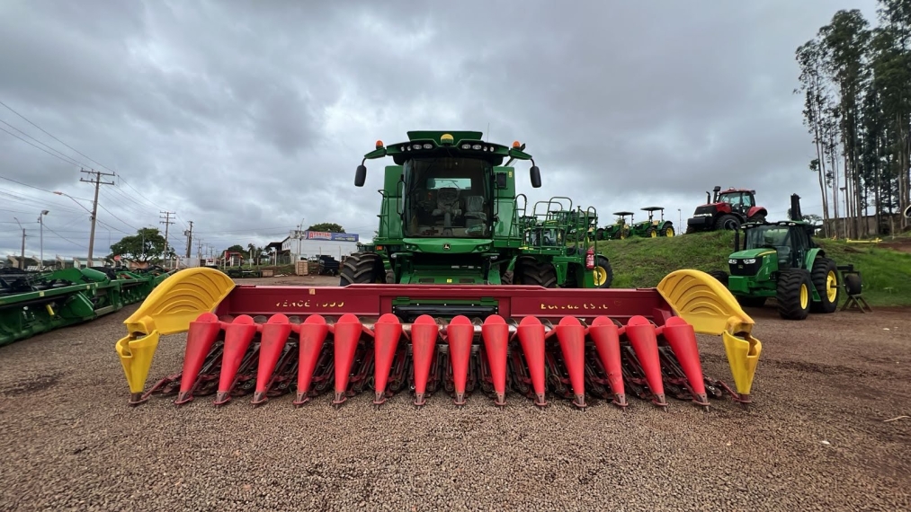 vence tudo plataforma de milho bocuda 15 linhas. 45cm espacamento. diesel 1p manual 2012