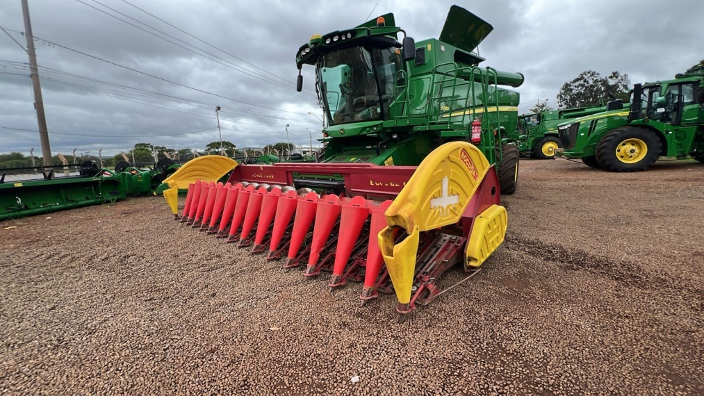 vence tudo plataforma de milho bocuda 15 linhas. 45cm espacamento. diesel 1p manual 20122