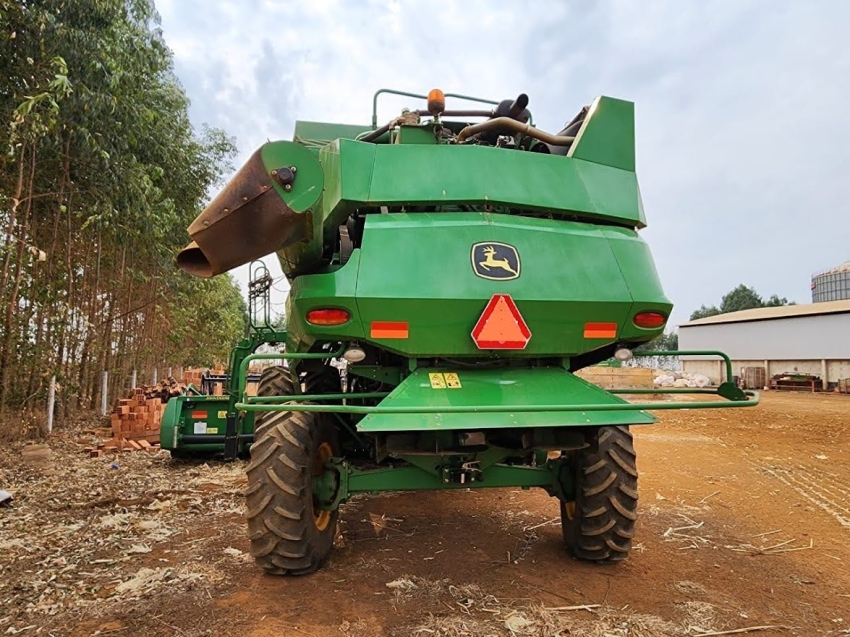 john deere colheitadeira s440 rodado dual. com piloto automatico. plataforma 22 pes. motor: 1.388. trilha 875 diesel 1p automatico 2018